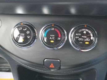 Nissan Note 1.6 16V Acenta Auto Euro 5 5dr