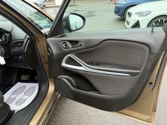 Vauxhall Zafira 1.4T 16V Exclusiv Auto Euro 5 5dr