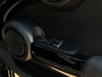 MINI Hatch 2.0 John Cooper Works Auto Euro 6 (s/s) 3dr