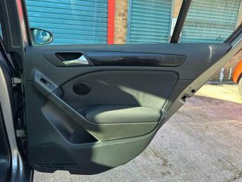 Volkswagen Golf 1.6 TDI Match DSG Euro 5 5dr