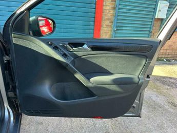 Volkswagen Golf 1.6 TDI Match DSG Euro 5 5dr