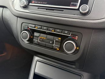 Volkswagen Tiguan 2.0 TDI BlueMotion Tech SE DSG 4WD 5dr 138BHP