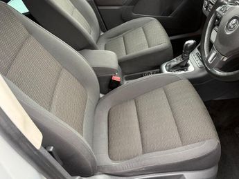 Volkswagen Tiguan 2.0 TDI BlueMotion Tech SE DSG 4WD 5dr 138BHP