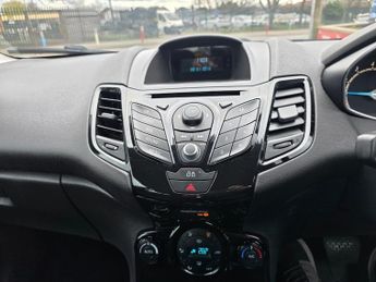 Ford Fiesta 1.6 Zetec Powershift Euro 5 5dr