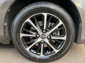 Toyota Yaris VVT-I ICON TECH