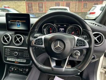 Mercedes-Benz A Class 2.1 A200d AMG Line (Premium) 7G-DCT Euro 6 (s/s) 5dr