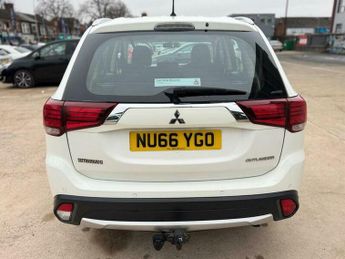 Mitsubishi Outlander 2.2 DI-D GX2 SUV 5dr Diesel Manual 4WD Euro 6 (s/s) (147 ps)