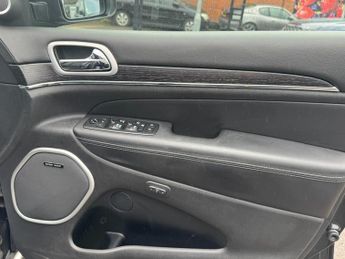 Jeep Grand Cherokee 3.0 V6 MultiJetII Summit SUV 5dr Diesel Auto 4WD Euro 6 (s/s) (2