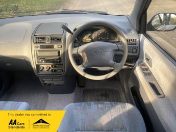 Toyota Picnic 2.0 GLS 6 Seats Automatic