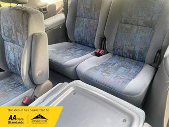 Toyota Picnic 2.0 GLS 6 Seats Automatic