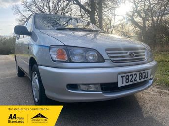 Toyota Picnic 2.0 GLS 6 Seats Automatic