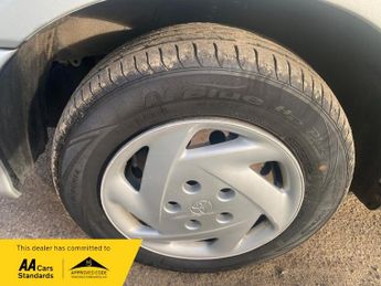 Toyota Picnic 2.0 GLS 6 Seats Automatic