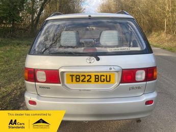 Toyota Picnic 2.0 GLS 6 Seats Automatic