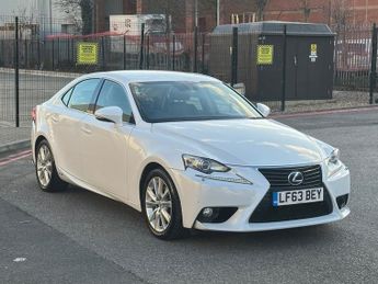 Lexus IS 2.5 300h Luxury Saloon 4dr Petrol Hybrid E-CVT Euro 5 (s/s) (223