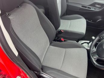 Toyota Yaris 1.5 VVT-h Icon Hatchback 5dr Petrol Hybrid E-CVT Euro 6 (101 ps)