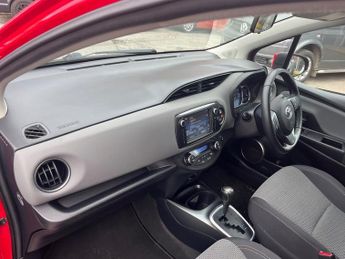 Toyota Yaris 1.5 VVT-h Icon Hatchback 5dr Petrol Hybrid E-CVT Euro 6 (101 ps)