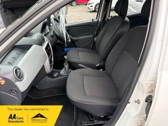 Dacia Duster ACCESS 1.6 Petrol ULEZ Compliant 41987 Miles