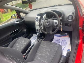 Vauxhall Corsa 1.4 16V Exclusiv Auto Euro 5 3dr