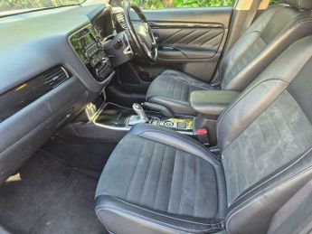 Mitsubishi Outlander 2.0h 12kWh GX3h CVT 4WD Euro 6 (s/s) 5dr