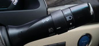 Toyota Vellfire 2.4L HYBRID AUTO 7 SEATS 5 DR