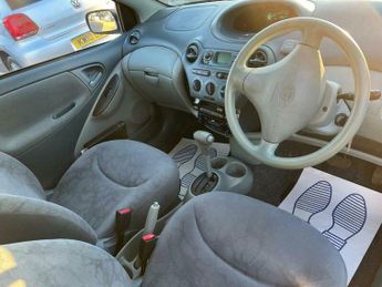 Toyota Yaris 1.3 VVT-i 16v GLS 3dr