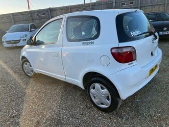 Toyota Yaris 1.3 VVT-i 16v GLS 3dr