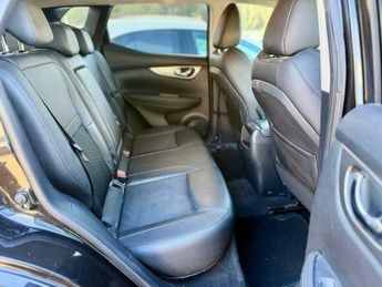 Nissan Qashqai 1.2 DIG-T Tekna SUV 5dr Petrol XTRON Euro 6 (s/s) (115 ps)