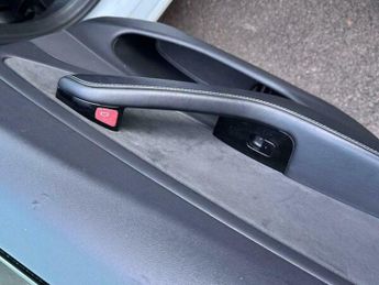 Tesla Model 3 (Dual Motor) Long Range Auto 4WDE 4dr