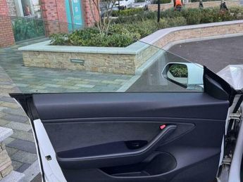 Tesla Model 3 (Dual Motor) Long Range Auto 4WDE 4dr