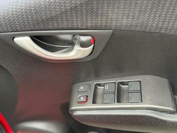 Honda Jazz 1.4 i-VTEC ES CVT Euro 5 5dr