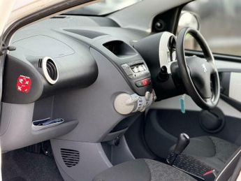 Peugeot 107 1.0 12V Sportium Euro 5 5dr