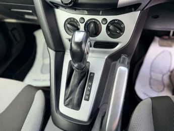 Ford Focus 1.6 Zetec Powershift Euro 5 5dr