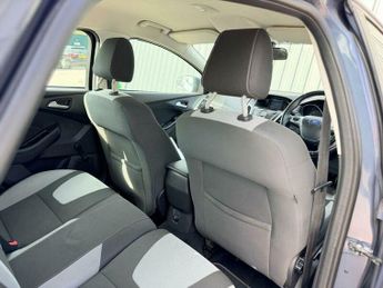 Ford Focus 1.6 Zetec Powershift Euro 5 5dr