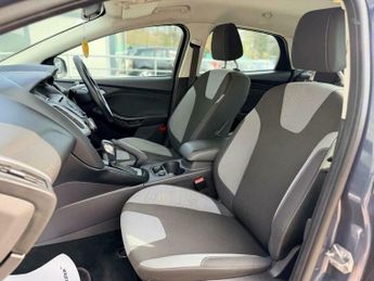 Ford Focus 1.6 Zetec Powershift Euro 5 5dr