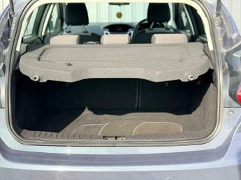Ford Focus 1.6 Zetec Powershift Euro 5 5dr