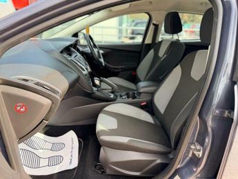 Ford Focus 1.6 Zetec Powershift Euro 5 5dr