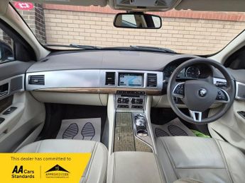Jaguar XF 2.2 D PREMIUM LUXURY