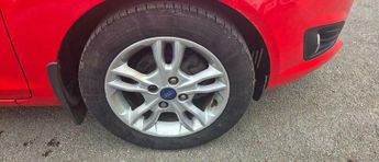 Ford Fiesta 1.0T EcoBoost Zetec Powershift Euro 5 5dr