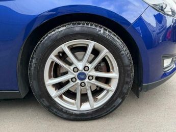 Ford Focus 1.6 Zetec Powershift Euro 6 5dr