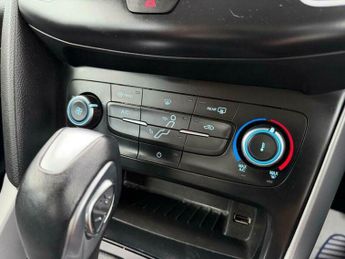 Ford Focus 1.6 Zetec Powershift Euro 6 5dr