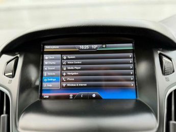 Ford Focus 1.6 Zetec Powershift Euro 6 5dr