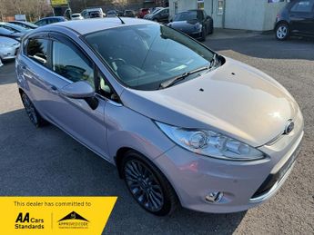 Ford Fiesta TITANIUM P/SENS+CRUISE+B/TOOTH+2 KEYS