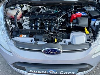 Ford Fiesta TITANIUM P/SENS+CRUISE+B/TOOTH+2 KEYS