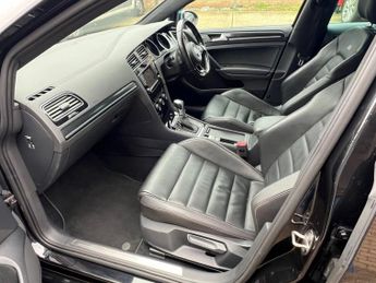 Volkswagen Golf R DSG