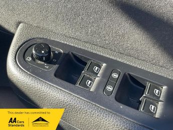 Volkswagen Sharan 2.0 TDI BlueMotion Tech SE MPV 5dr Diesel DSG Euro 5 (s/s) (140 