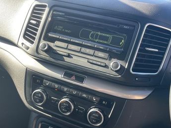 Volkswagen Sharan 2.0 TDI BlueMotion Tech SE MPV 5dr Diesel DSG Euro 5 (s/s) (140 