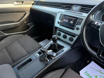 Volkswagen Passat SE BUSINESS TDI BLUEMOTION TECHNOLOGY