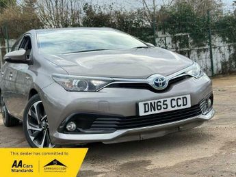 Toyota Auris 1.8 VVT-h Design Hatchback 5dr Petrol Hybrid CVT Euro 6 (s/s) (1