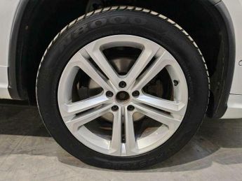 Volkswagen Tiguan 2.0 TDI BlueMotion Tech R-Line DSG 4WD Euro 5 (s/s) 5dr