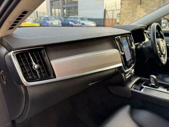 Volvo V90 2.0 B4 MHEV Momentum Auto Euro 6 (s/s) 5dr